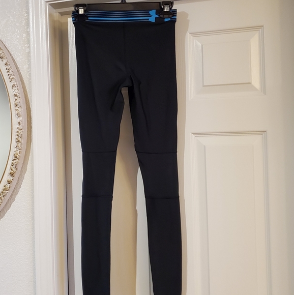 Under Armour tights size XS. - Picture 3 of 6